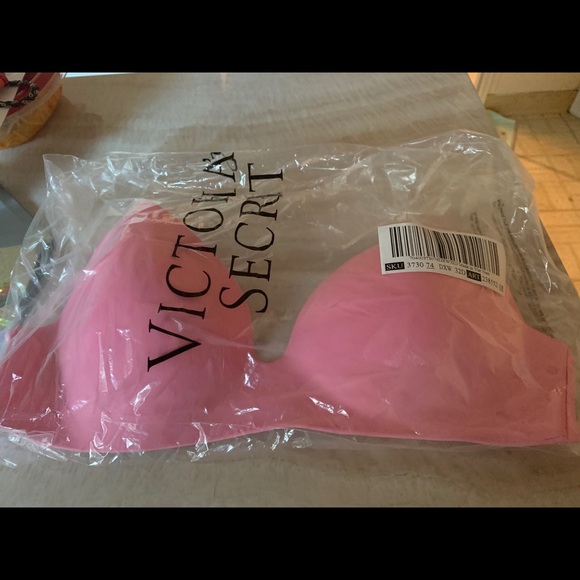 Bras - Picture 4 of 7